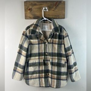 Plaid Sherpa lined American Eagle size small oversized fit women’s jacket- warm